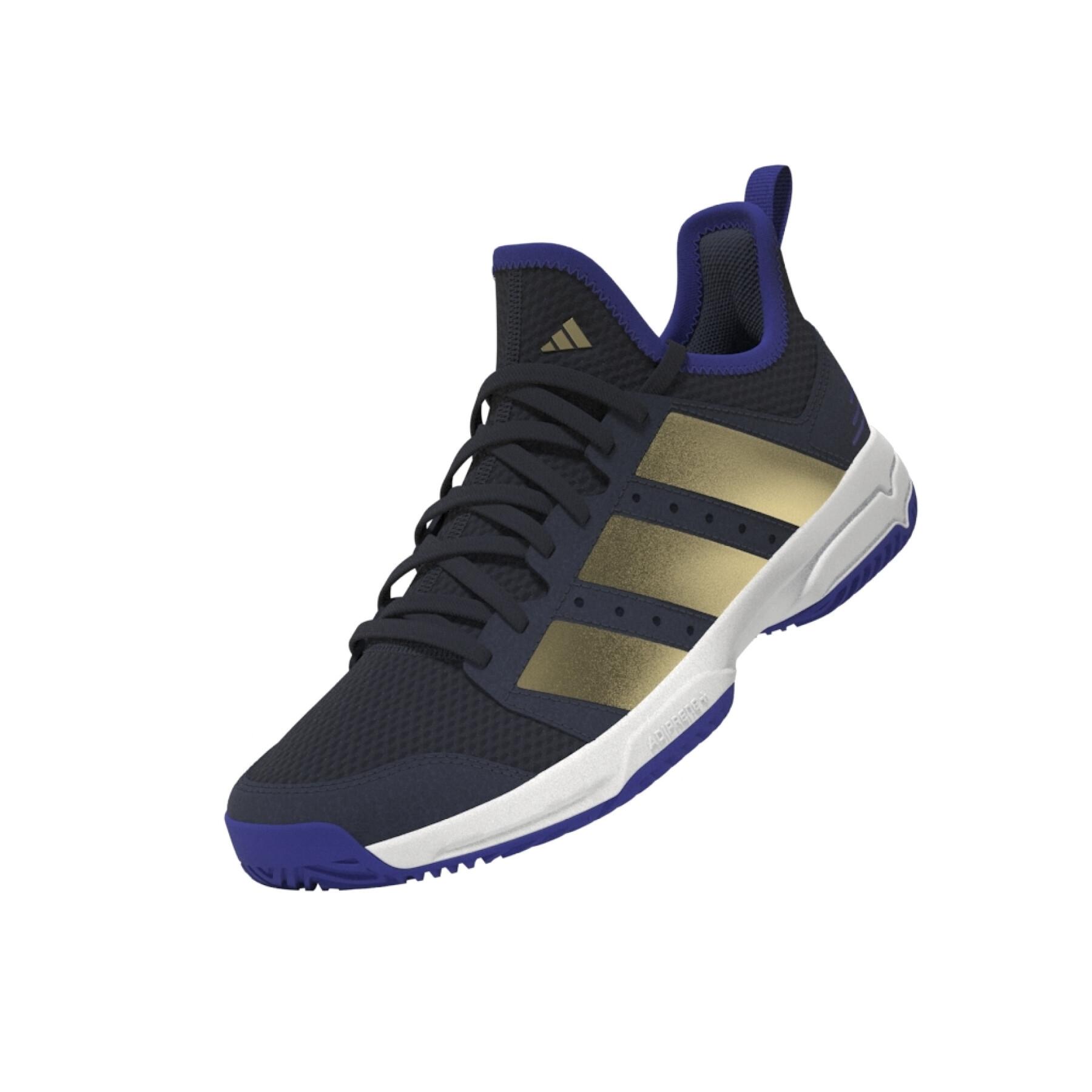 https://media.direct-volley.es/catalog/product/cache/image/1800x/9df78eab33525d08d6e5fb8d27136e95/a/d/adidas_hq1935_11_footwear_zip_-_turntable_3d-2_white.jpg