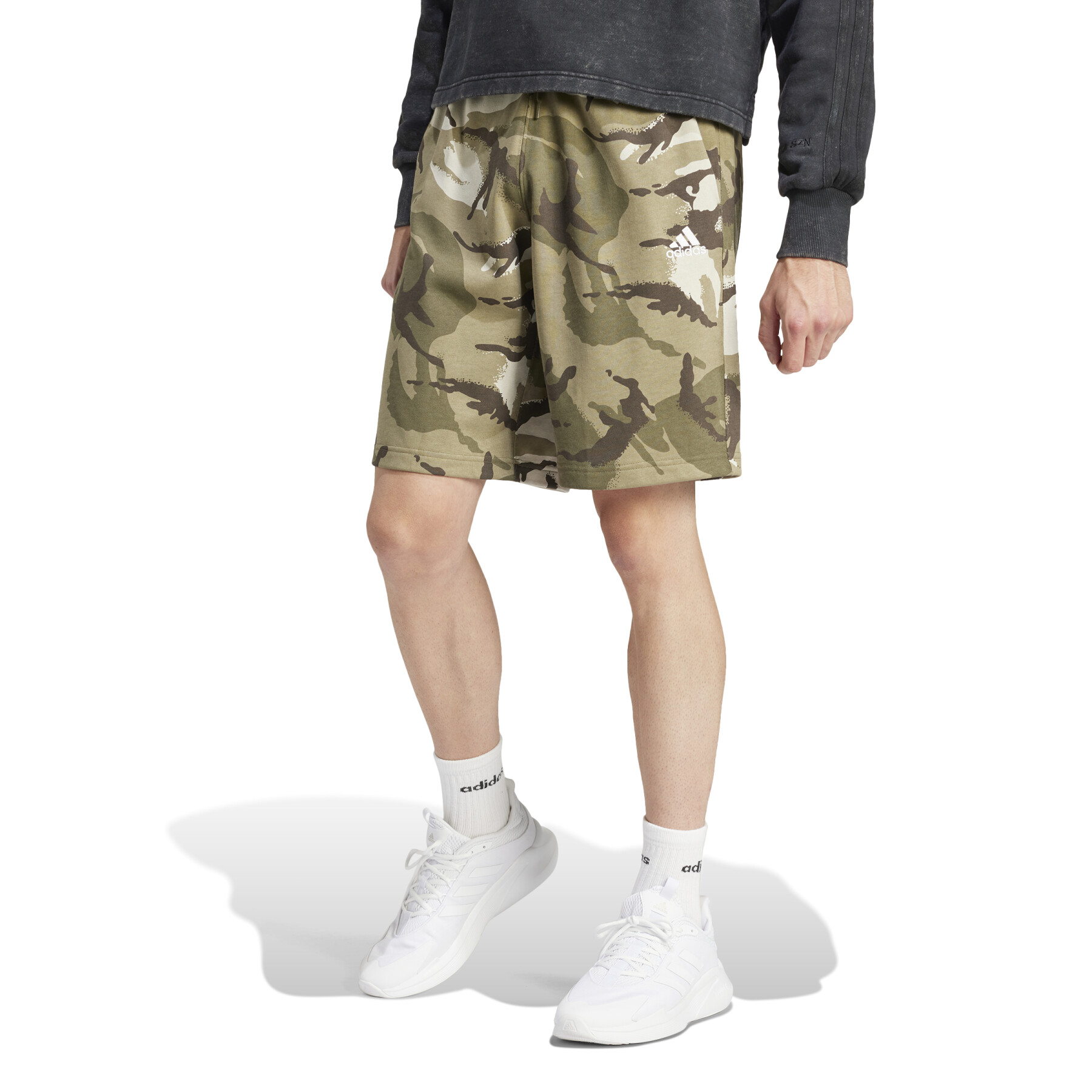 Pantalones cortos de camuflaje adidas Seasonal Essentials